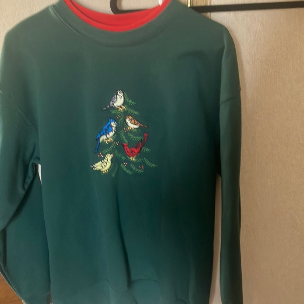 M & C Sweatshirt with Bird Embroidery medium